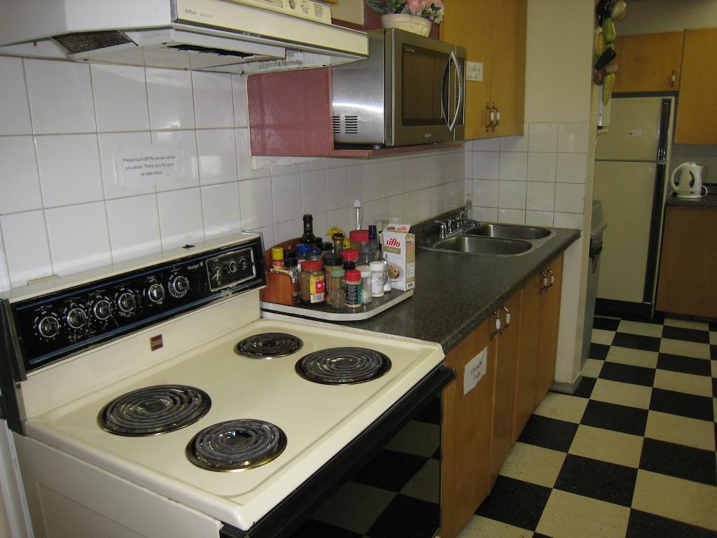 Kelowna Okanagan Lake Hostel Екстер'єр фото