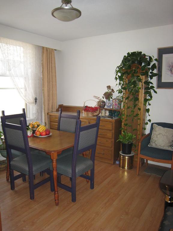 Kelowna Okanagan Lake Hostel Екстер'єр фото