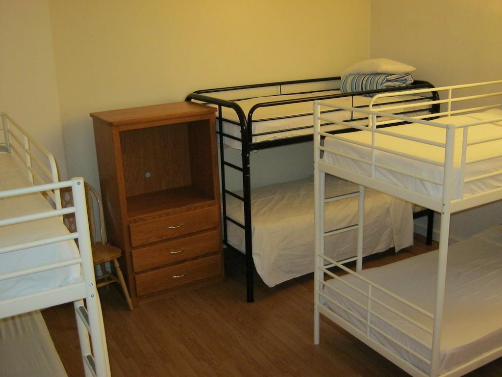 Kelowna Okanagan Lake Hostel Екстер'єр фото